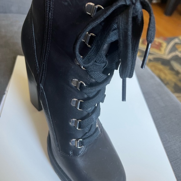 Worn Once In Paris! Besos By SteveMadden Leather Platform Bootie - Picture 3 of 6